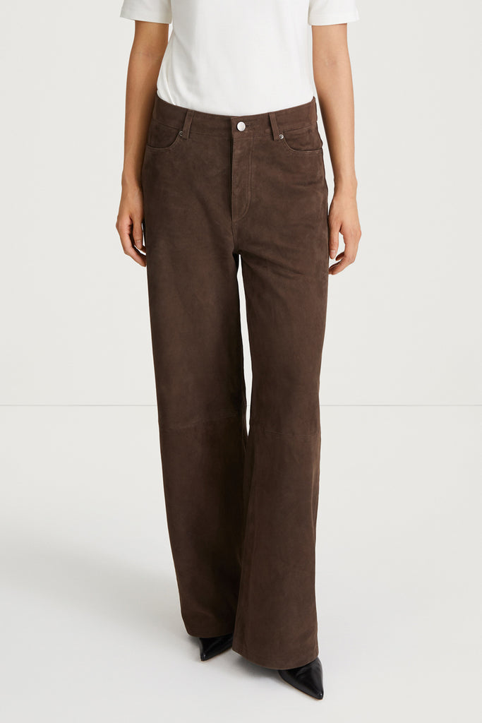 suede-jeans-wide-stylein-