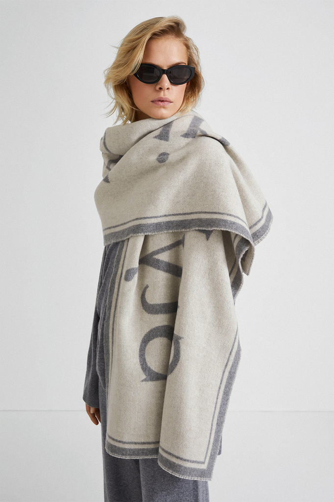 THALIA SCARF GREY CREAM
