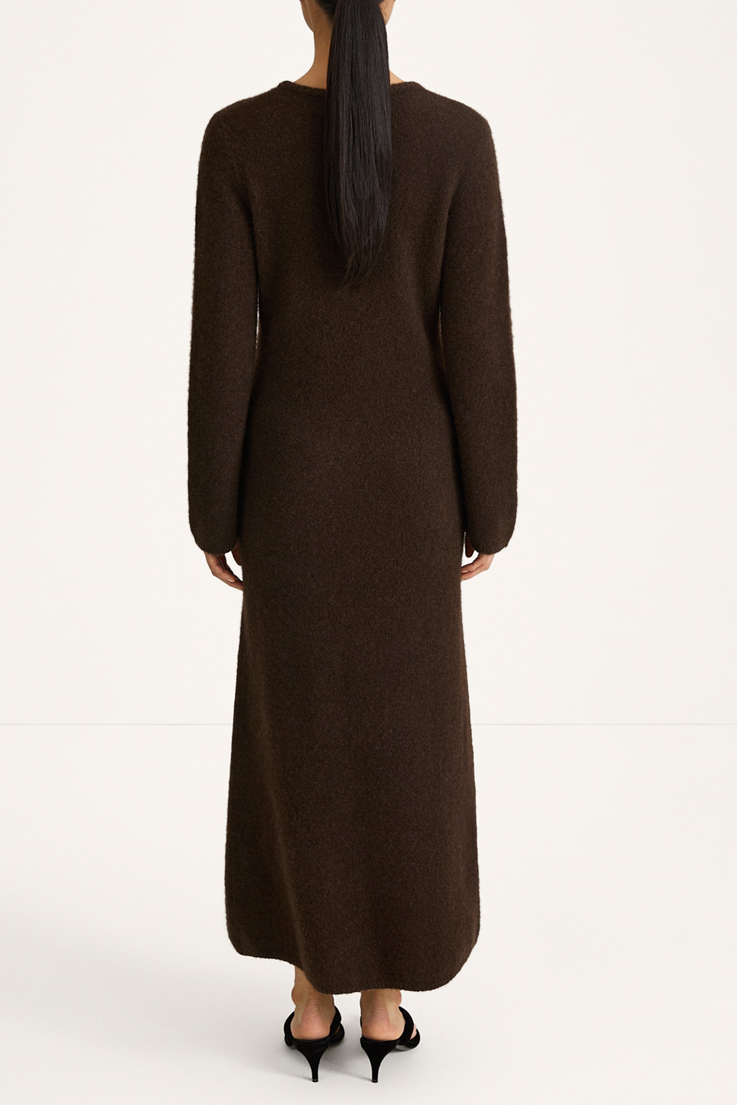 Alaina knitted long dress coffee stylein front back