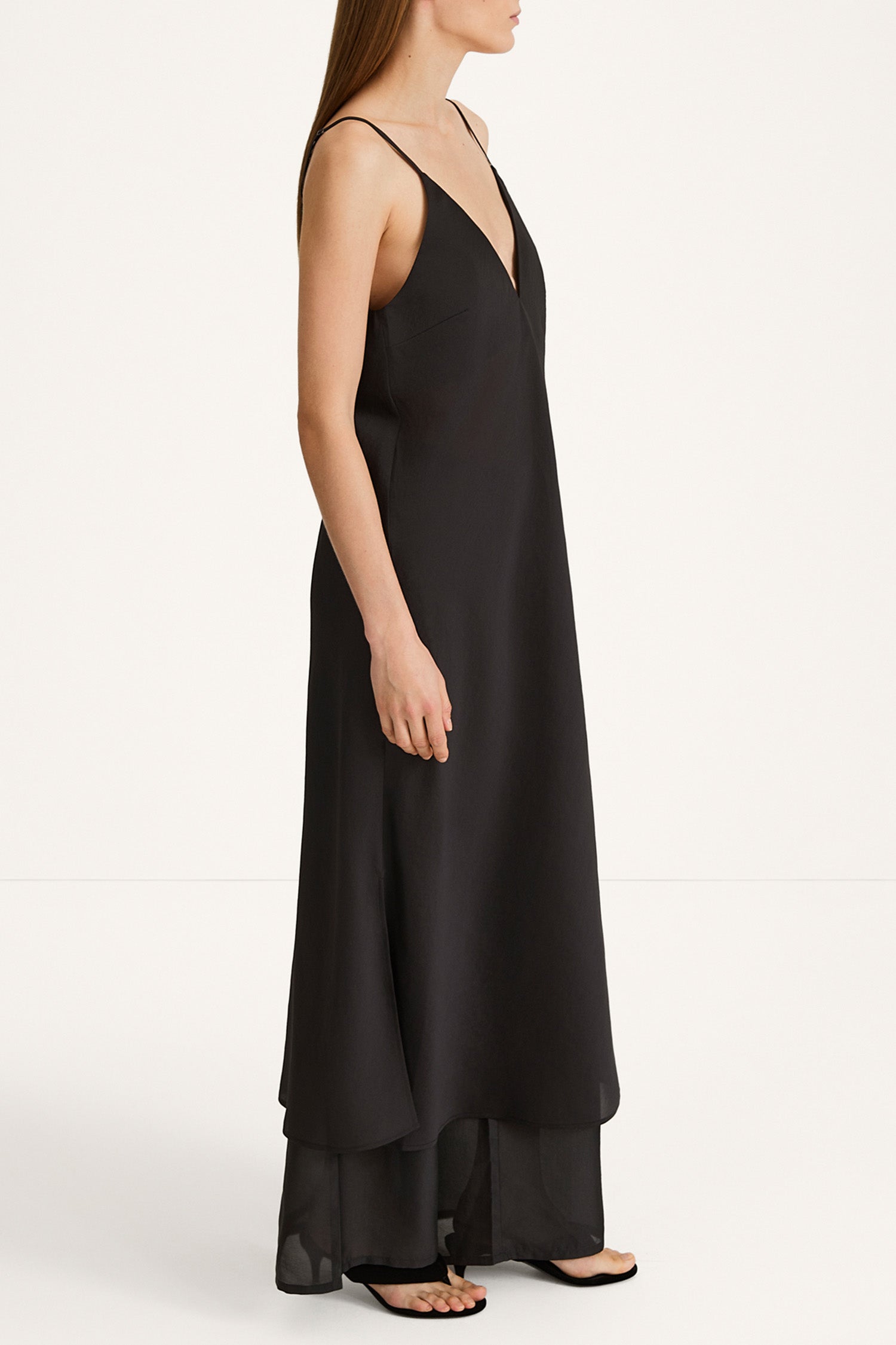 Babeline long transparent v-neck dress black stylein side