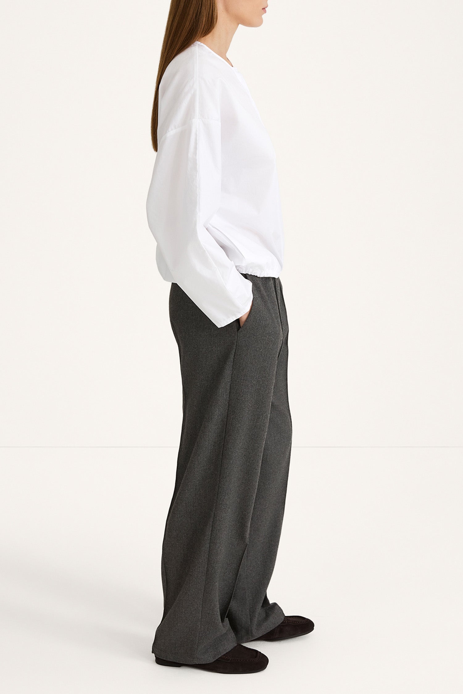 Belicia wide leg trousers dark grey stylein side