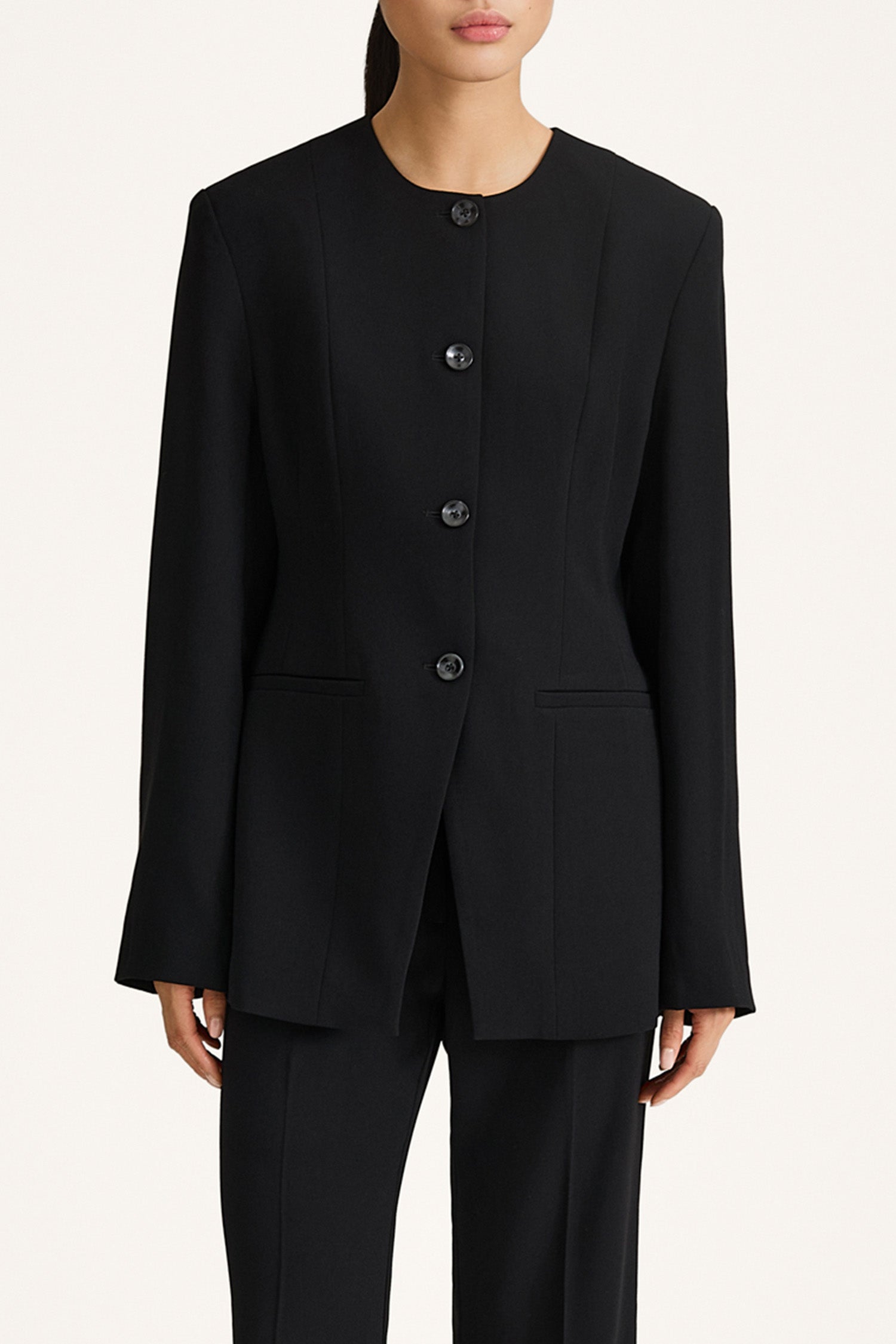 Bova black blazer stylein model image front close
