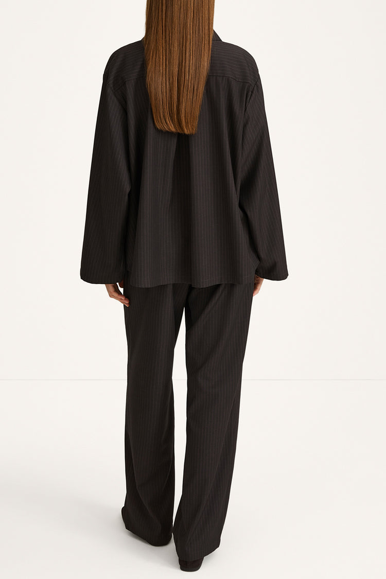 Brenley shirt coffee pinstripe stylein back