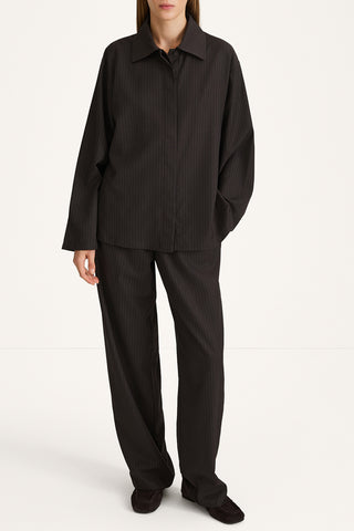 Brenley shirt coffee pinstripe stylein front