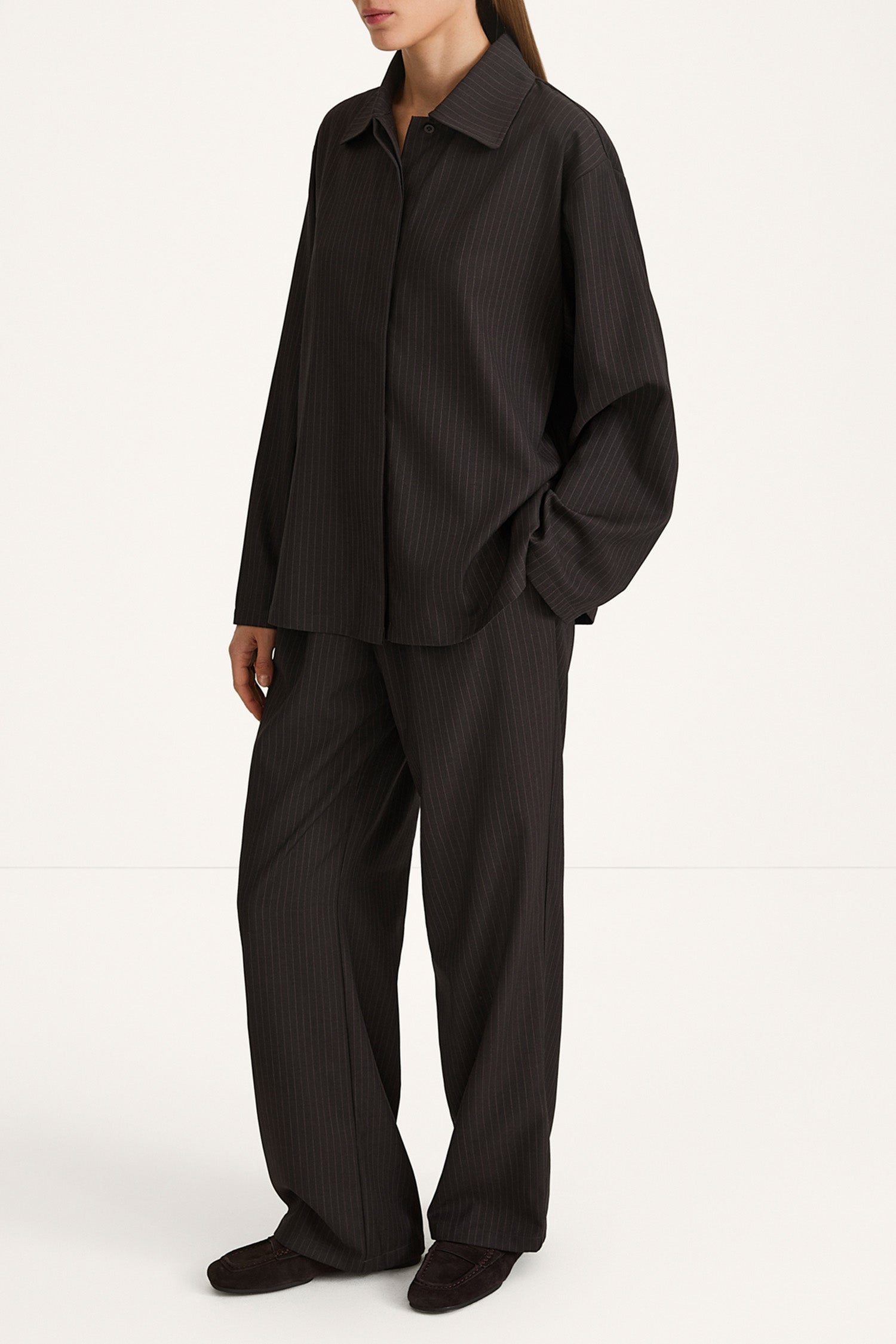 Brenley shirt coffee pinstripe stylein side