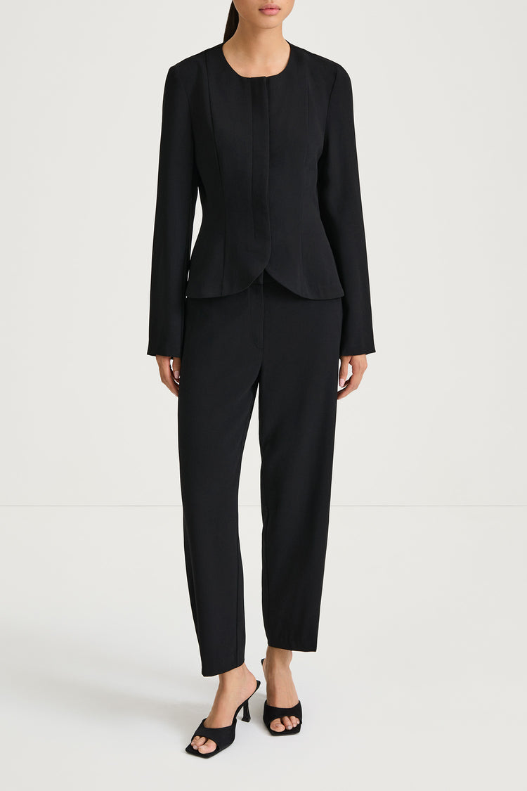 Brienne blouse black stylein long sleeve model image front