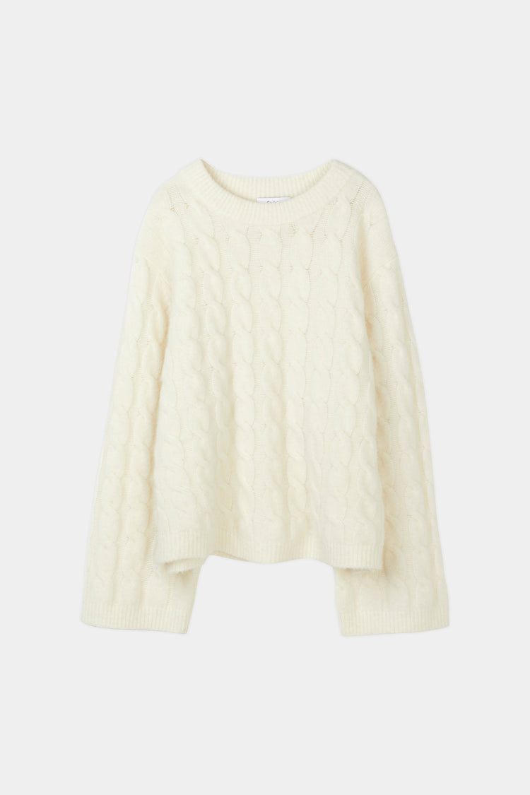 cream cable knitted sweater stylein lumina packshot