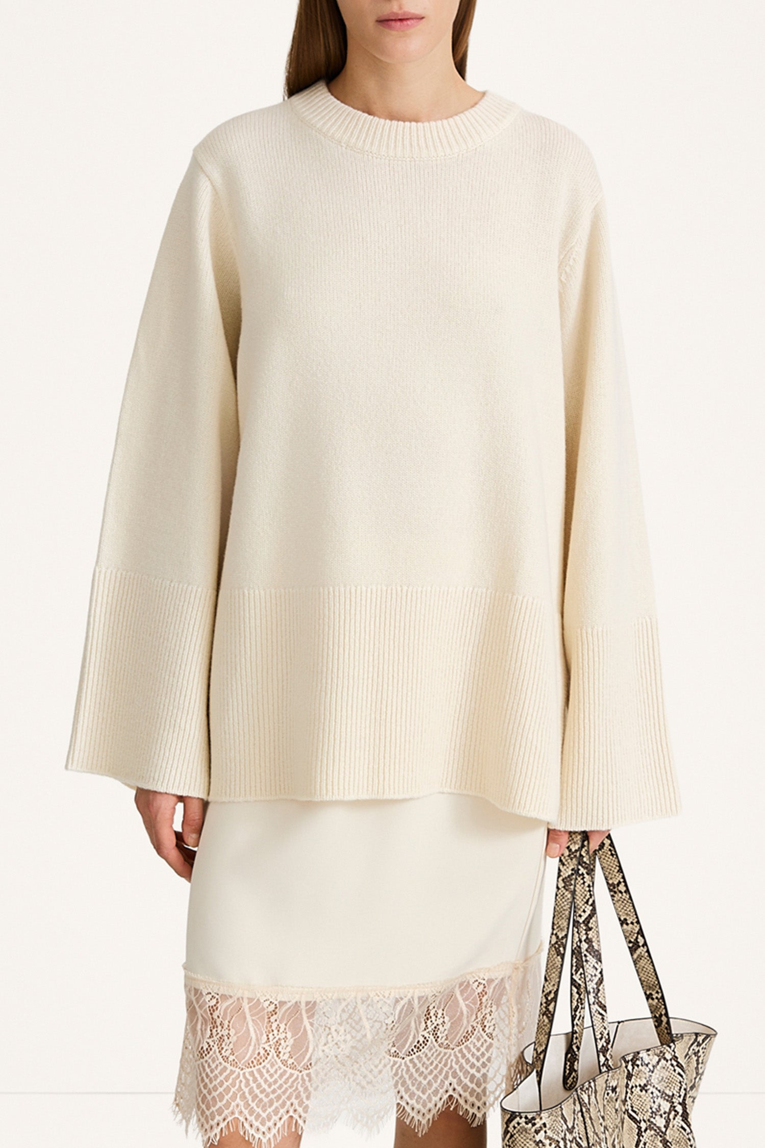 Hala long sleeve knitted sweater cream stylein model image front close-up