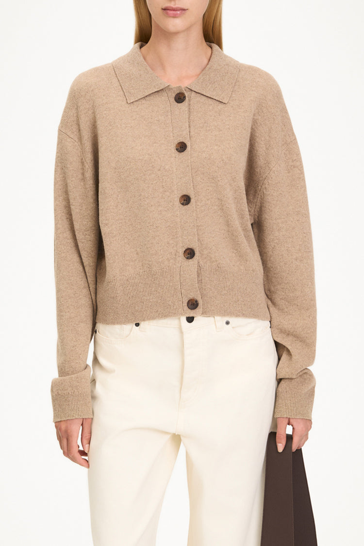 Halina cardigan merino wool oat stylein model image front close