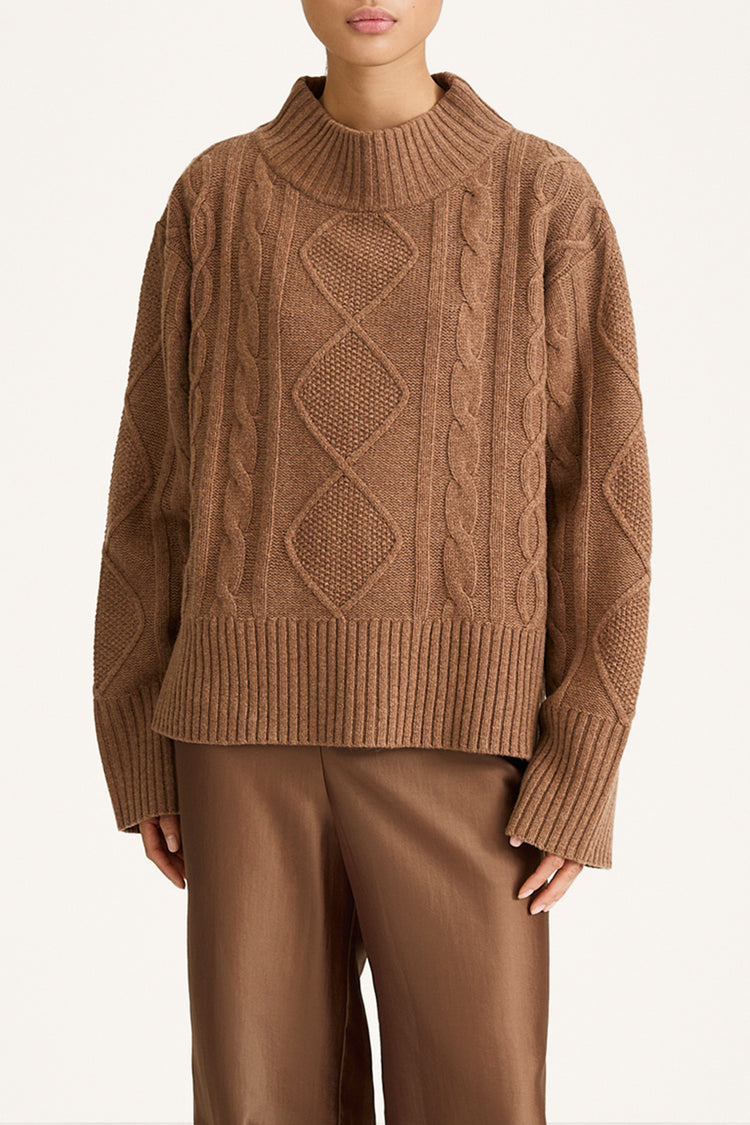 Hania cable knit merino wool sweater beige stylein detail