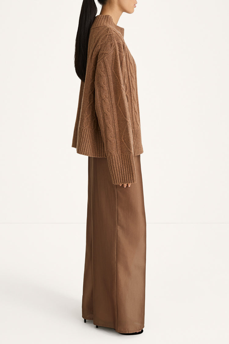 Hania cable knit merino wool sweater beige stylein side