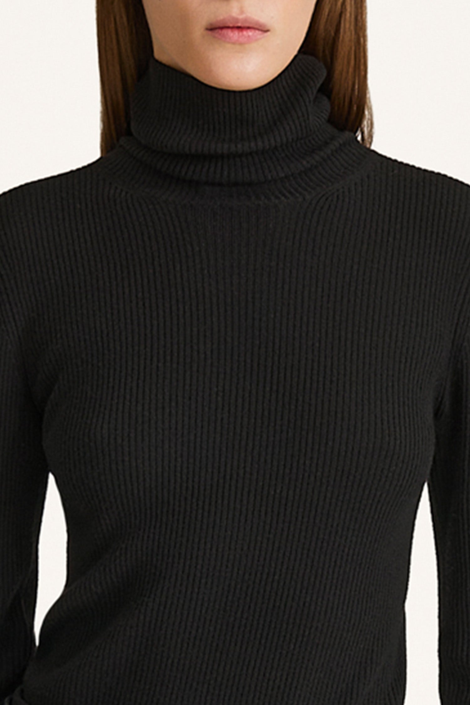 Helea polo sweater black stylein model image close