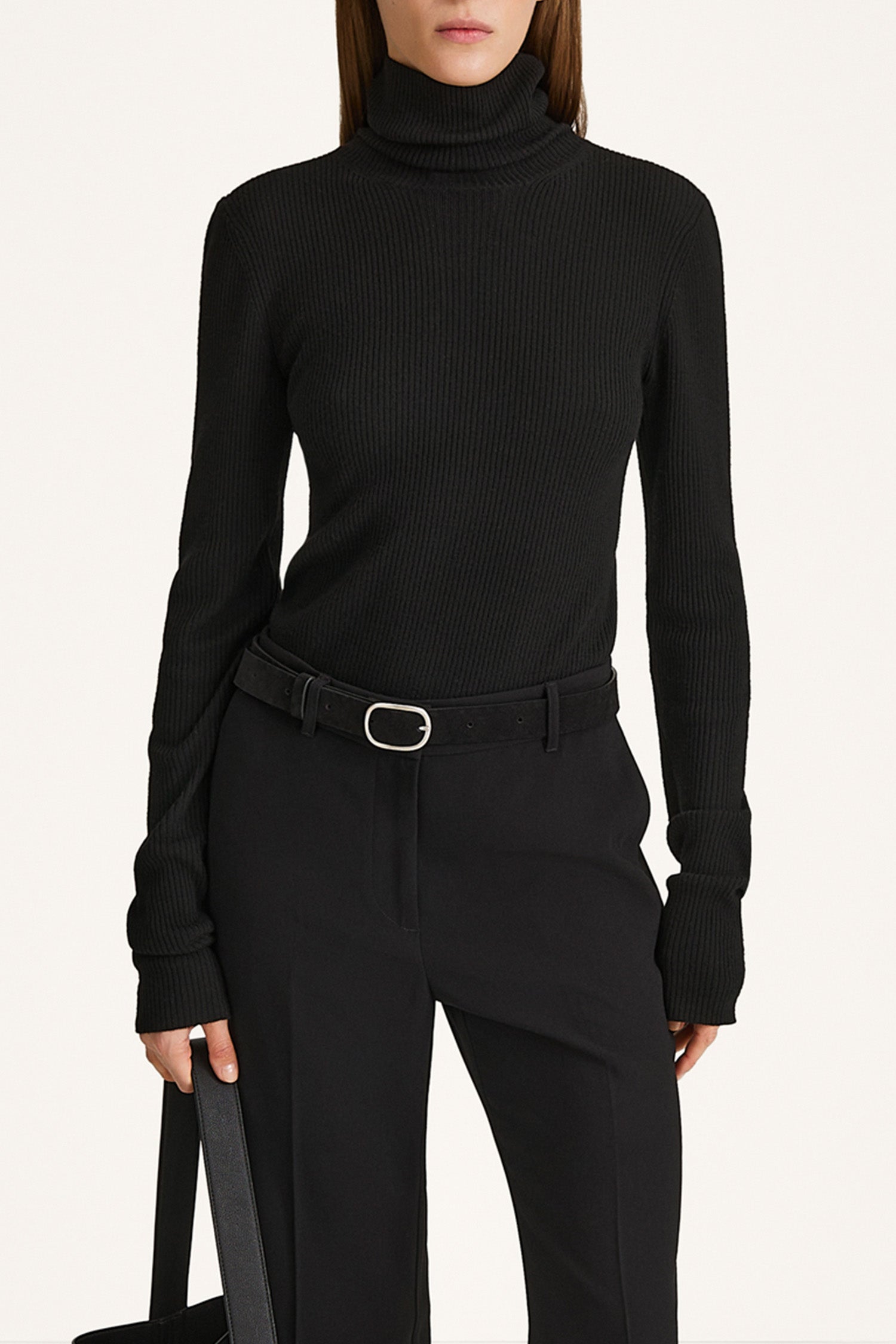 Helea polo sweater black stylein model image front close