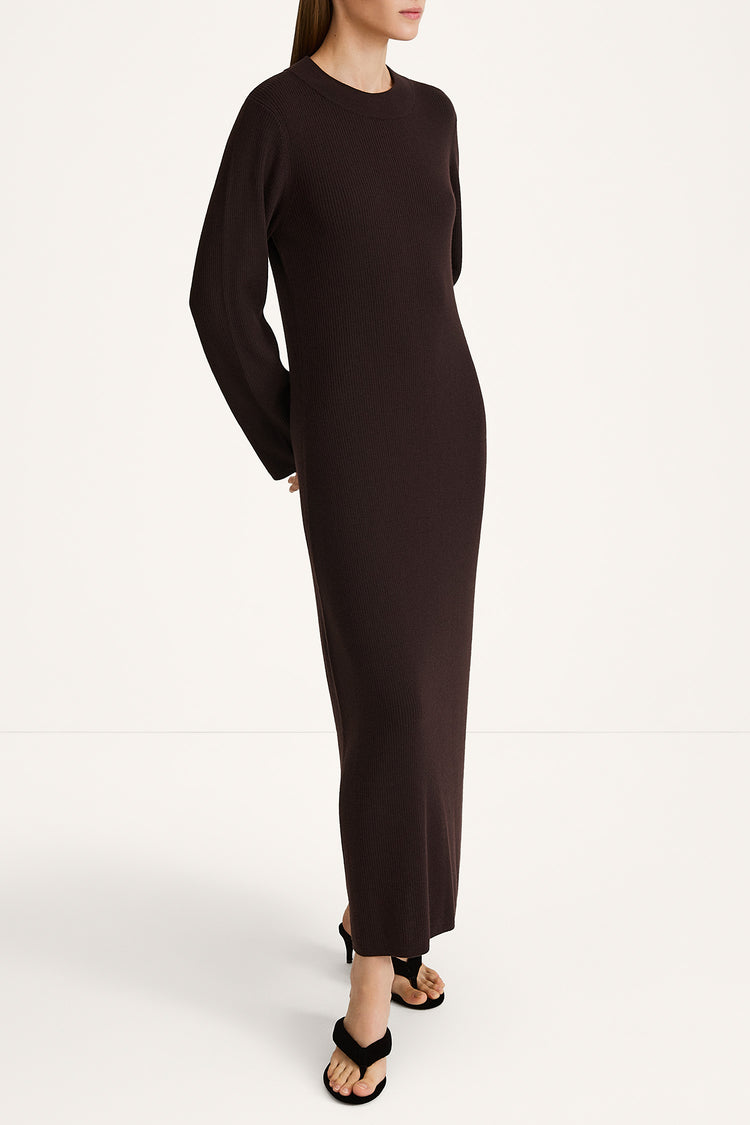 Hemera merino wool long maxi dress coffee stylein model image side