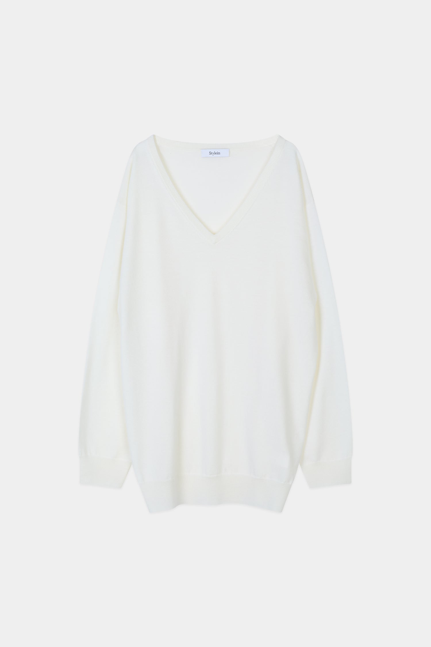 Heramira merino wool v-neck sweater cream stylein packshot