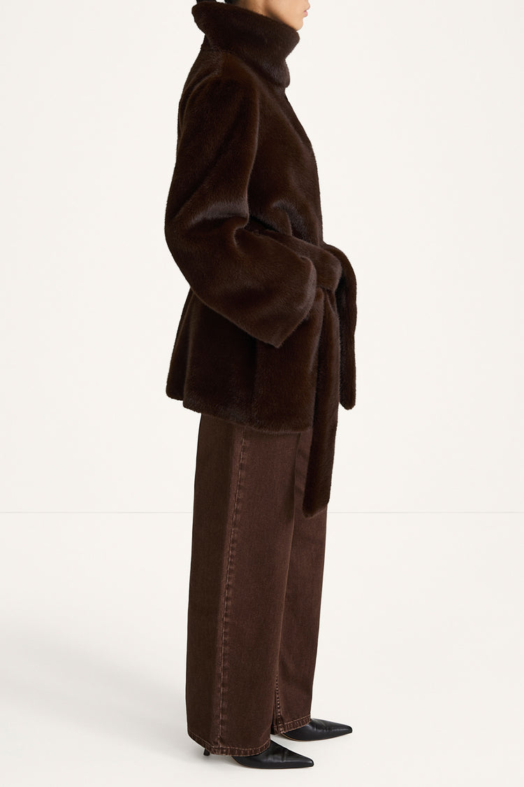 Hilani faux fur short coat dark brown stylein model image side