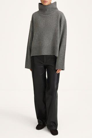 Hilary polo sweater mid grey stylein front