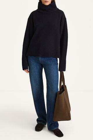 Hilary polo sweater midnight stylein front
