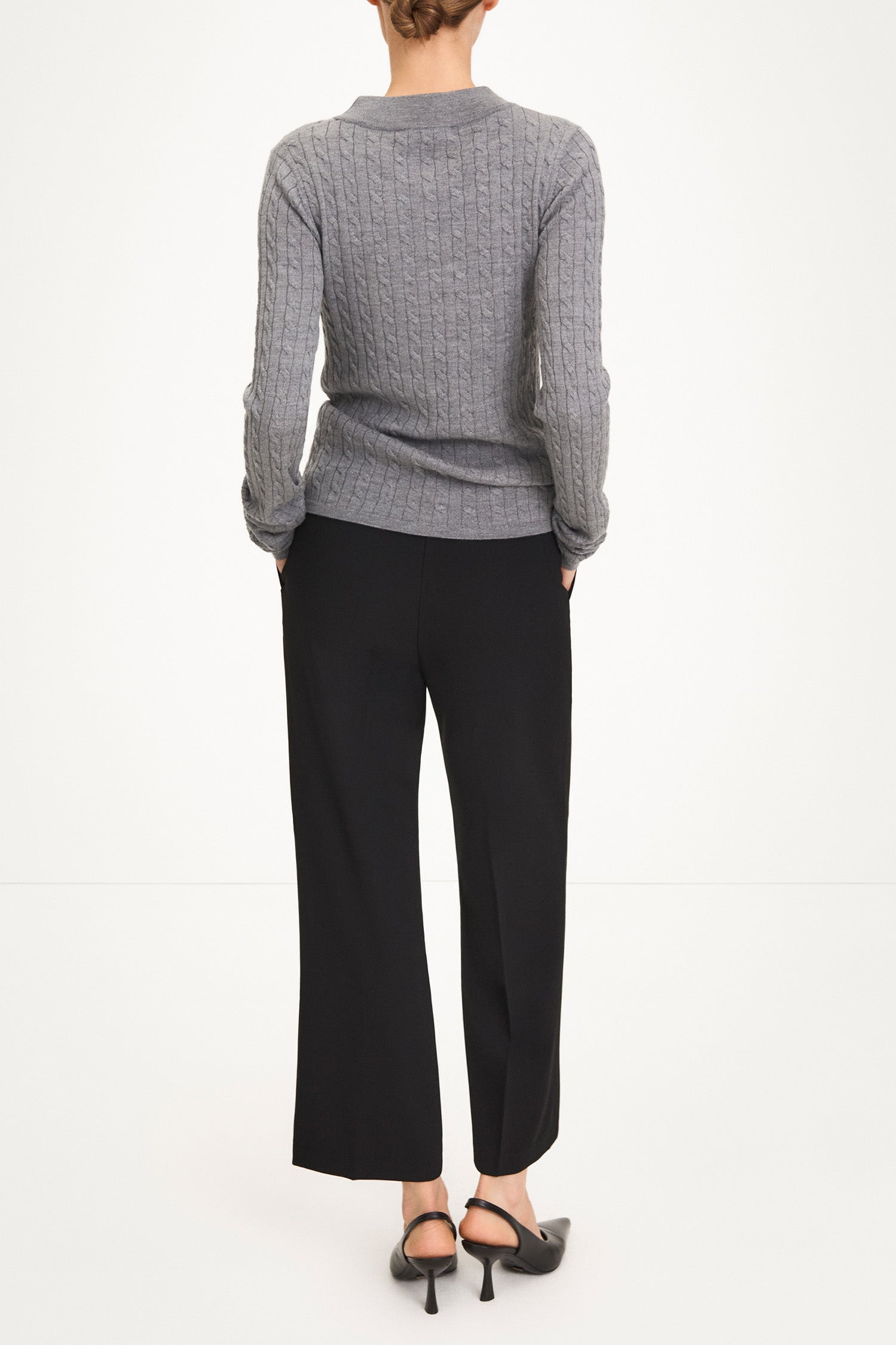 Hollin sweater cable knit merino wool grey stylein model image back