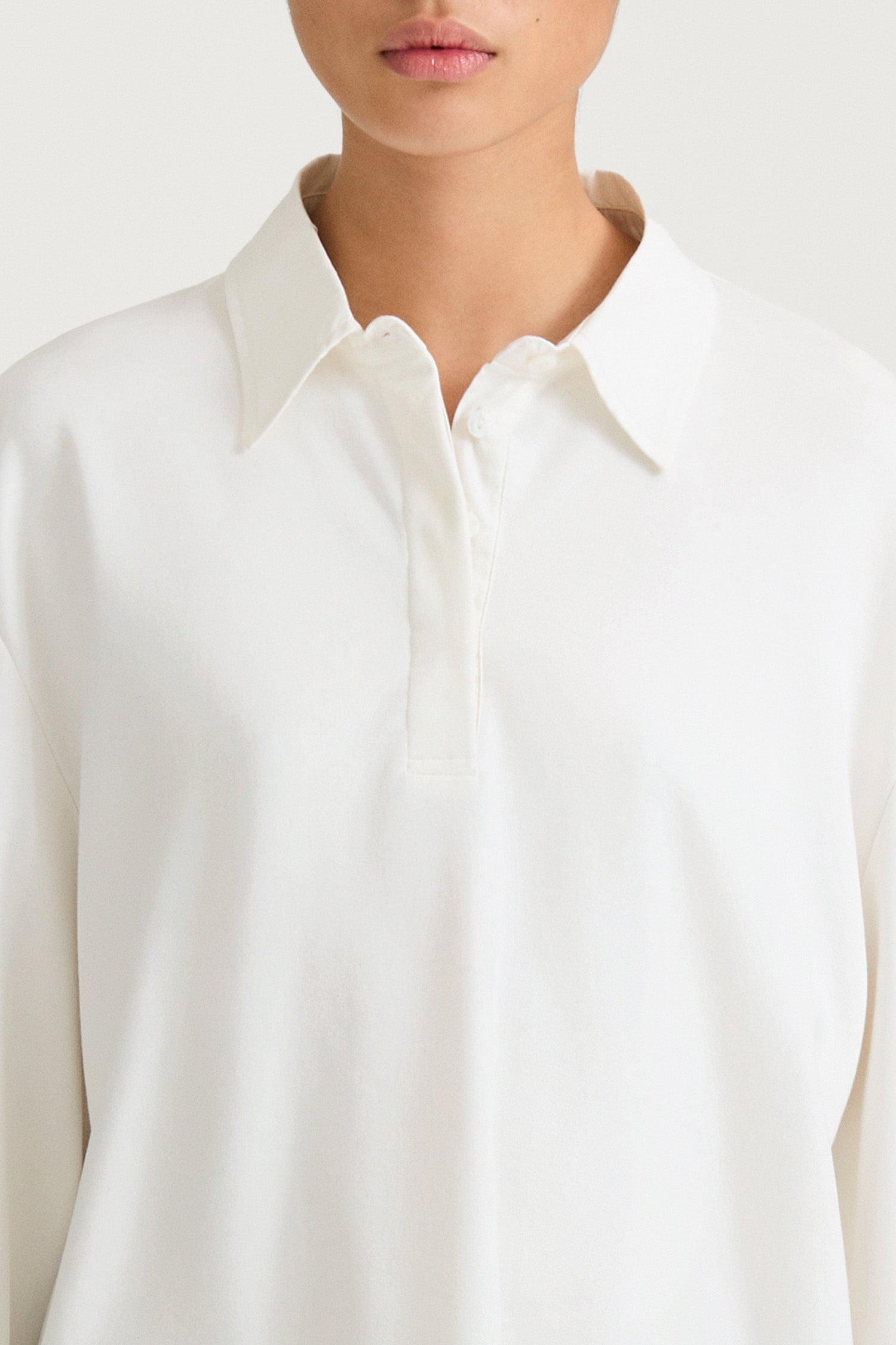 Janelle long sleeve top cream stylein model image front close