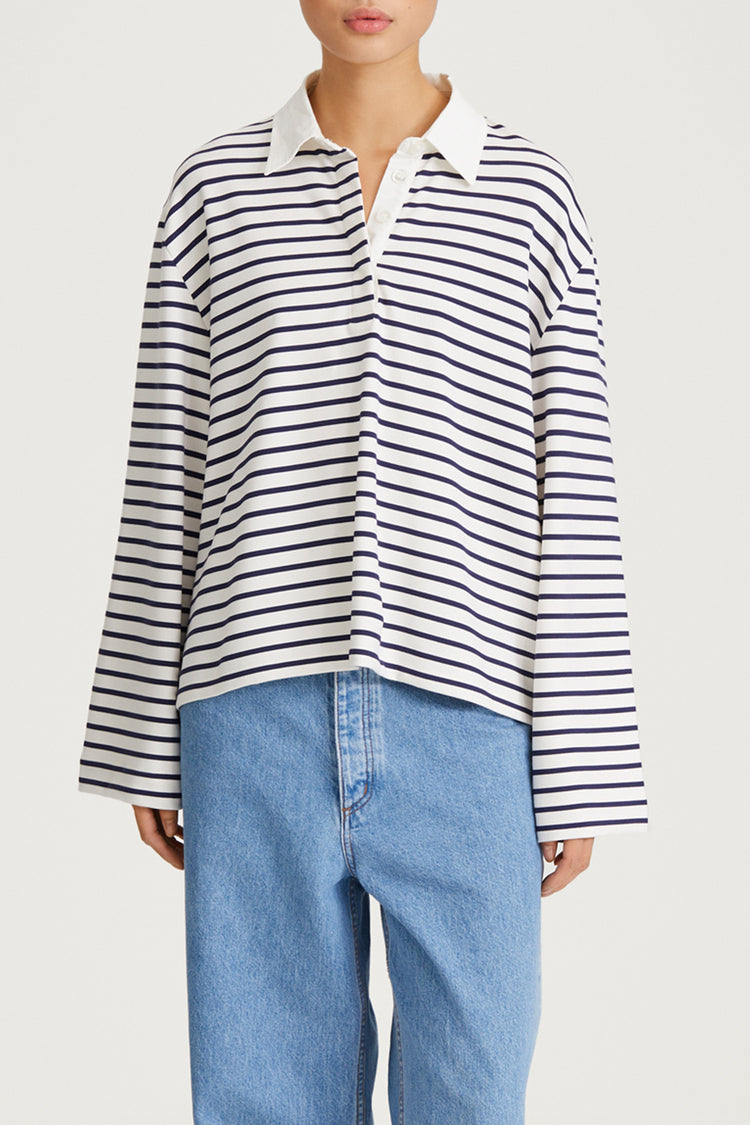 Janelle striped top v-neck collar longsleeve white navy stylein model image front close