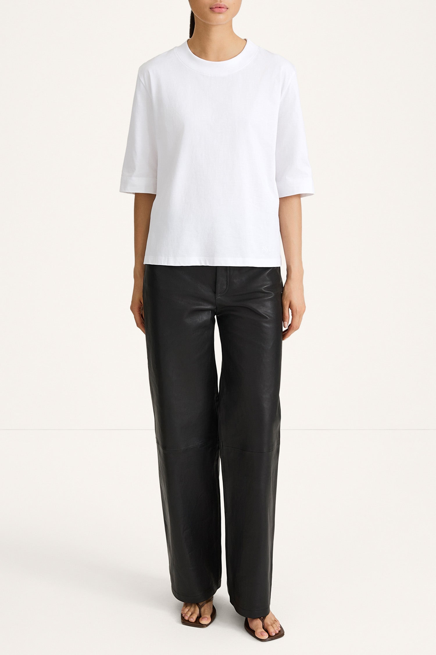 white oversized t-shirt stylein jemmy front