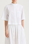 Jenessa shirt loose cropped stand collar white stylein model image front close
