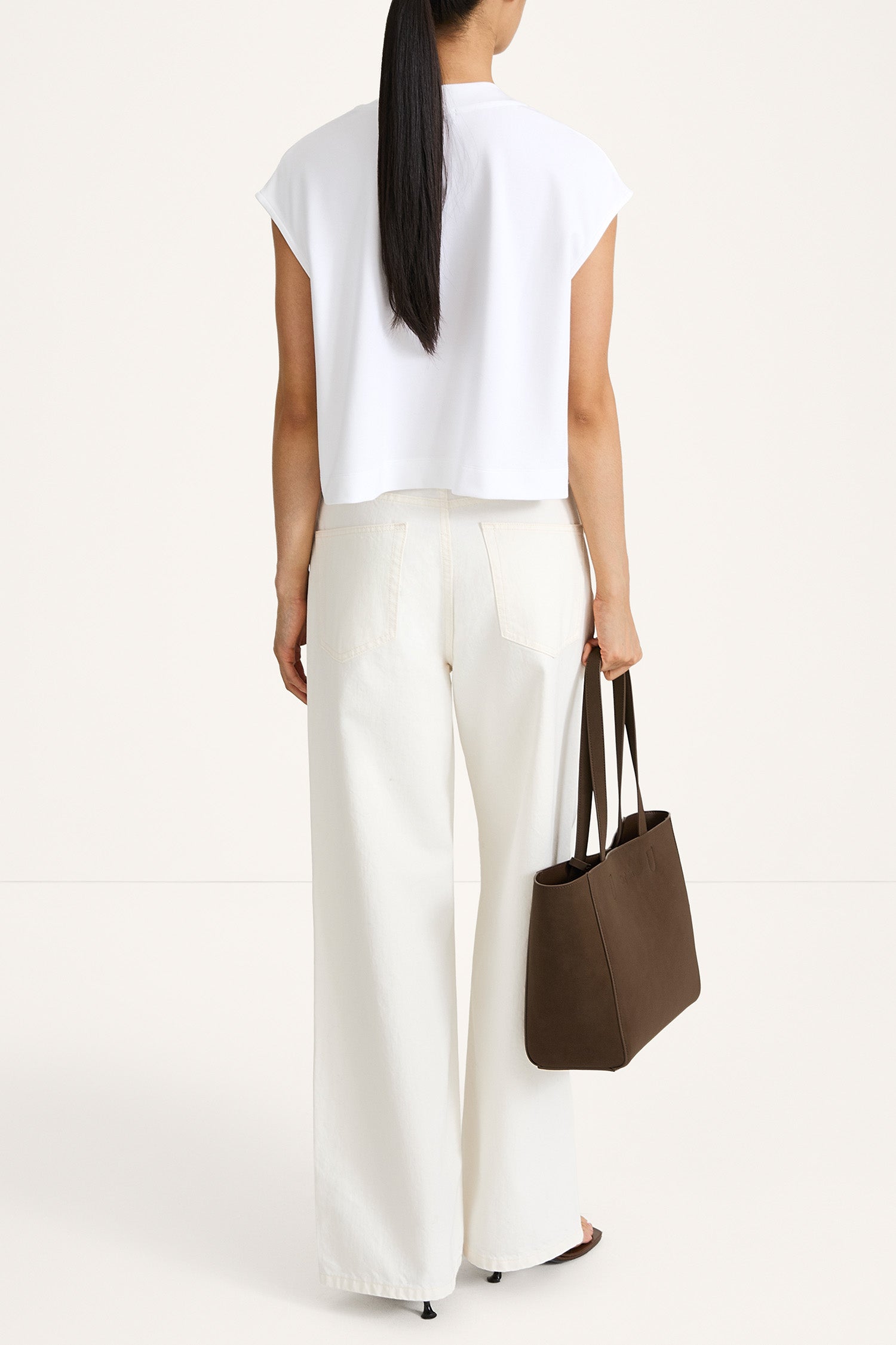 Jenn sleeveless oversized top cream stylein model image back