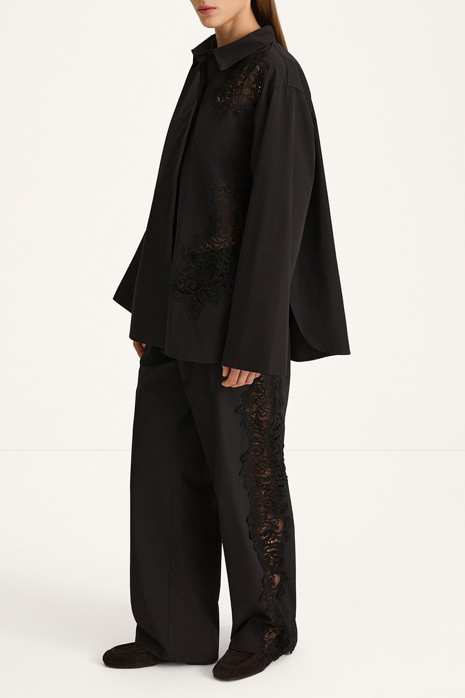 Black trousers with embroidery details stylein jeraldine side