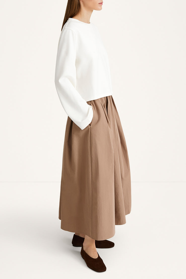Jerry long sleeve top cream stylein model image side