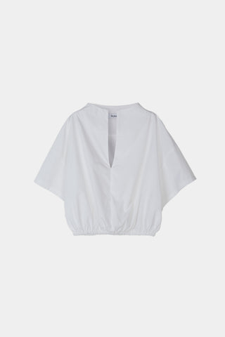 Jilly shirt voluminous vneck subtle high neck short wide sleeves gathered bottom hem white stylein packshot