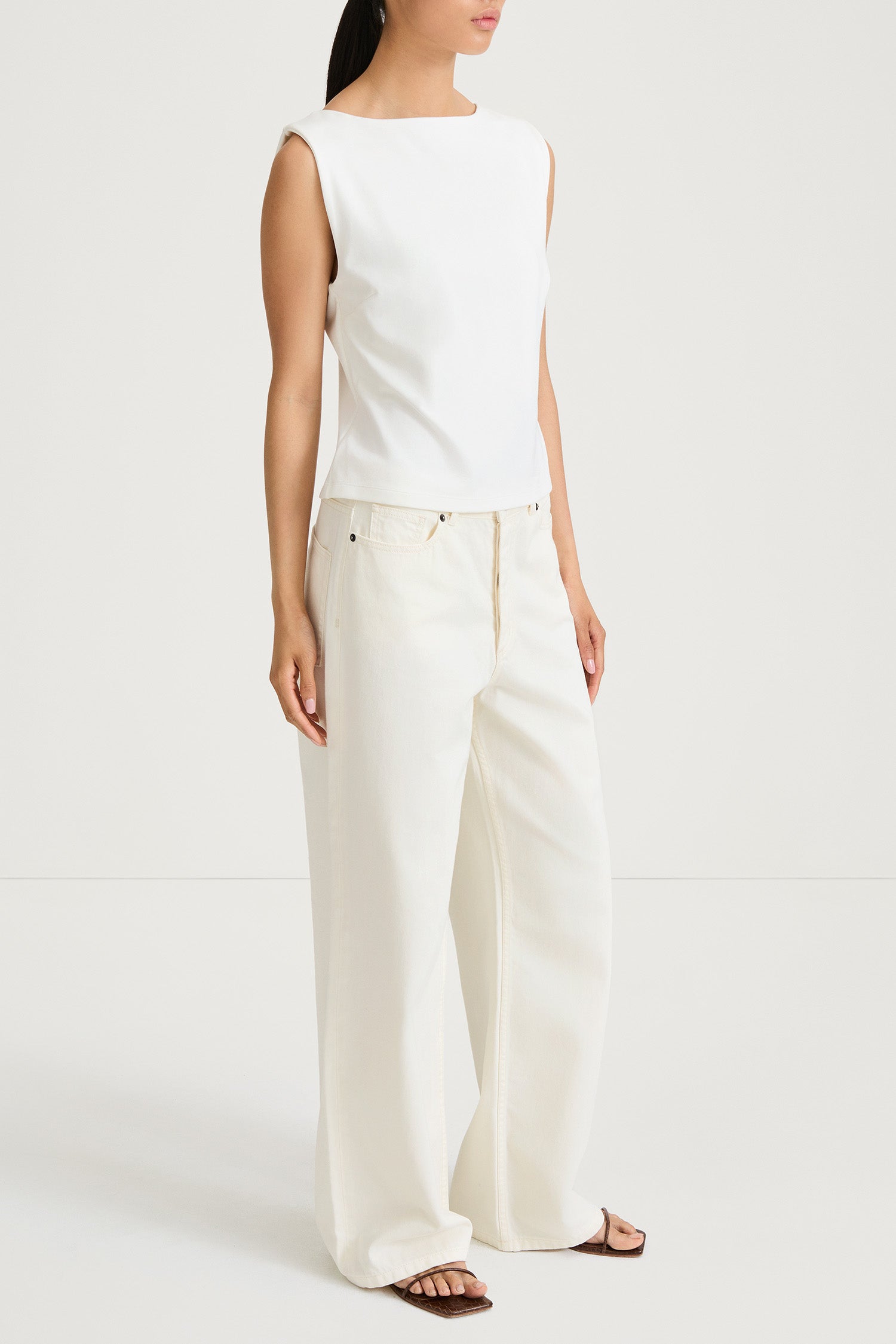 Jody sleeveless top cream stylein model image side