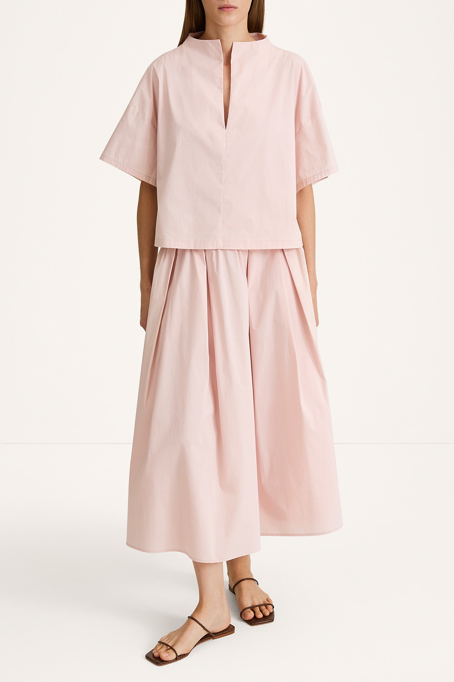 Joelle short sleeve blouse off pink stylein model image front