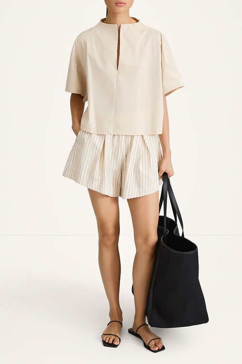 Jojo shorts cream stripe stylein model image front