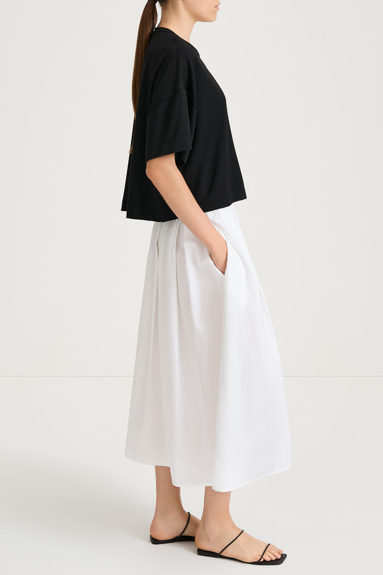 Jorina midi cotton skirt white stylein model image side