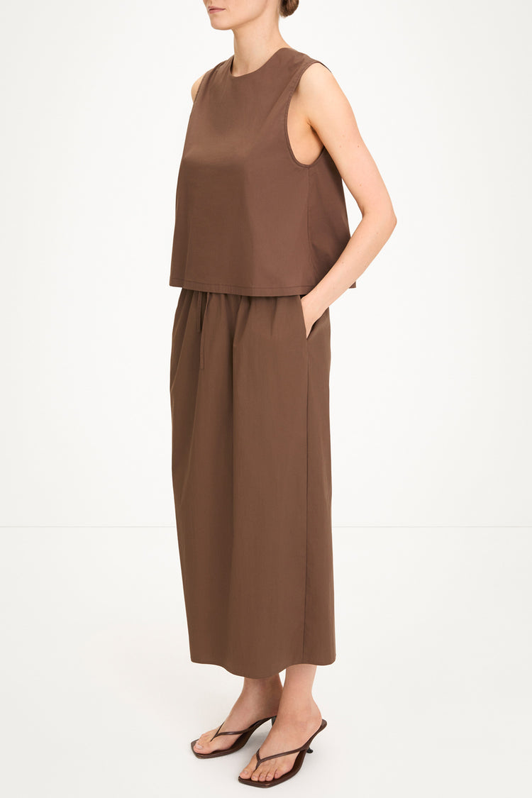 Joya sleeveless blouse cacao stylein model image side