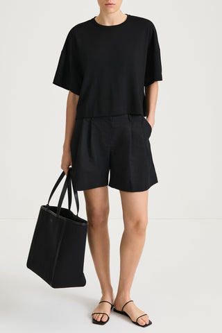 Juniper cropped top black stylein model image front