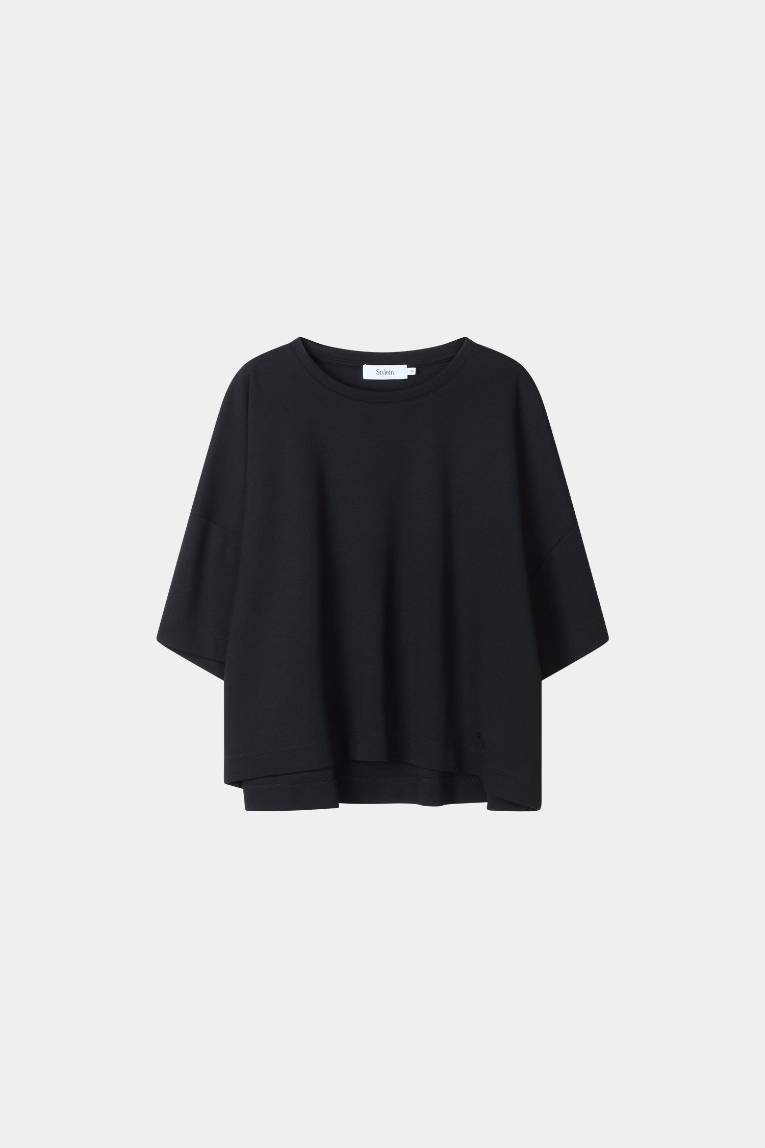 Juniper cropped boxy t-shirt black stylein packshot