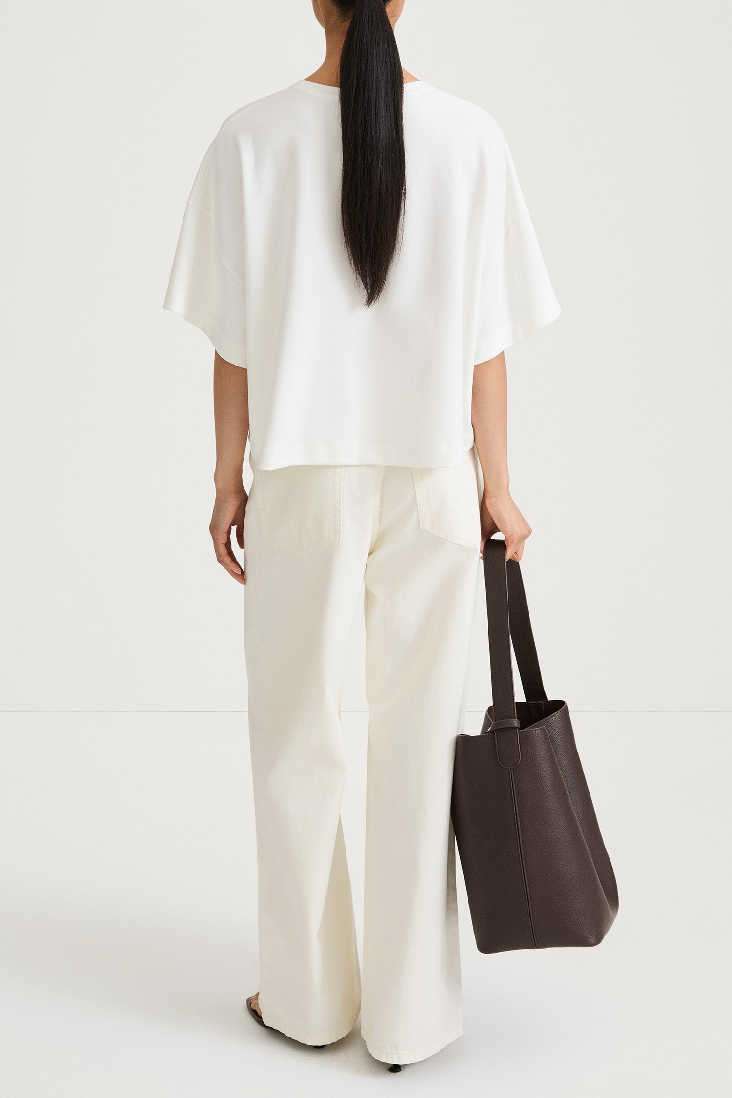 Juniper cropped top cream stylein model image back