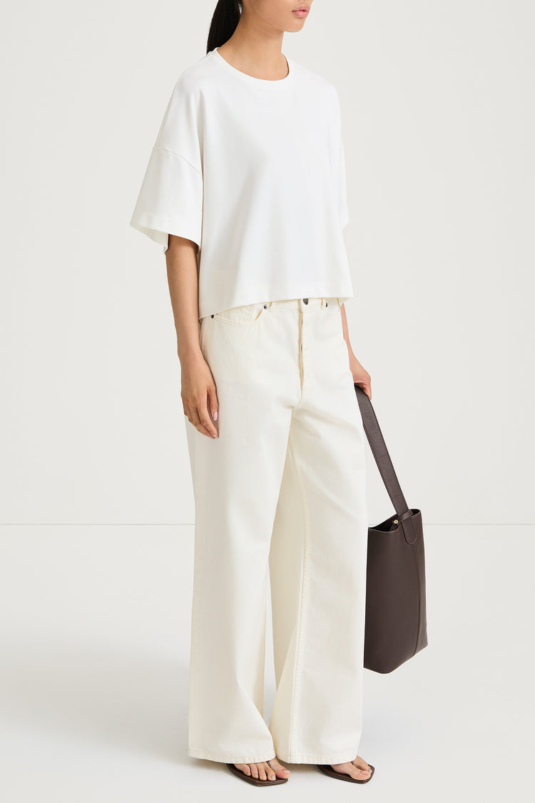 Juniper cropped top cream stylein model image side