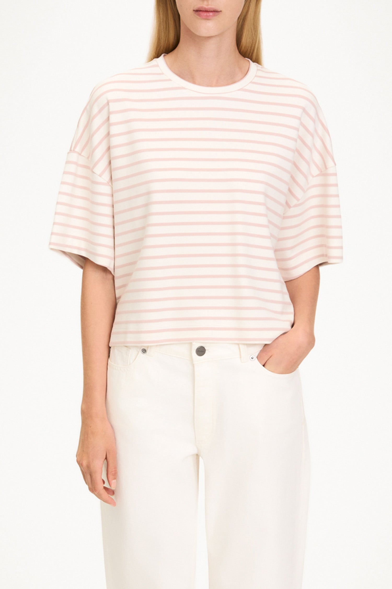 Juniper top boxy t-shirt pink stripe stylein model image front close