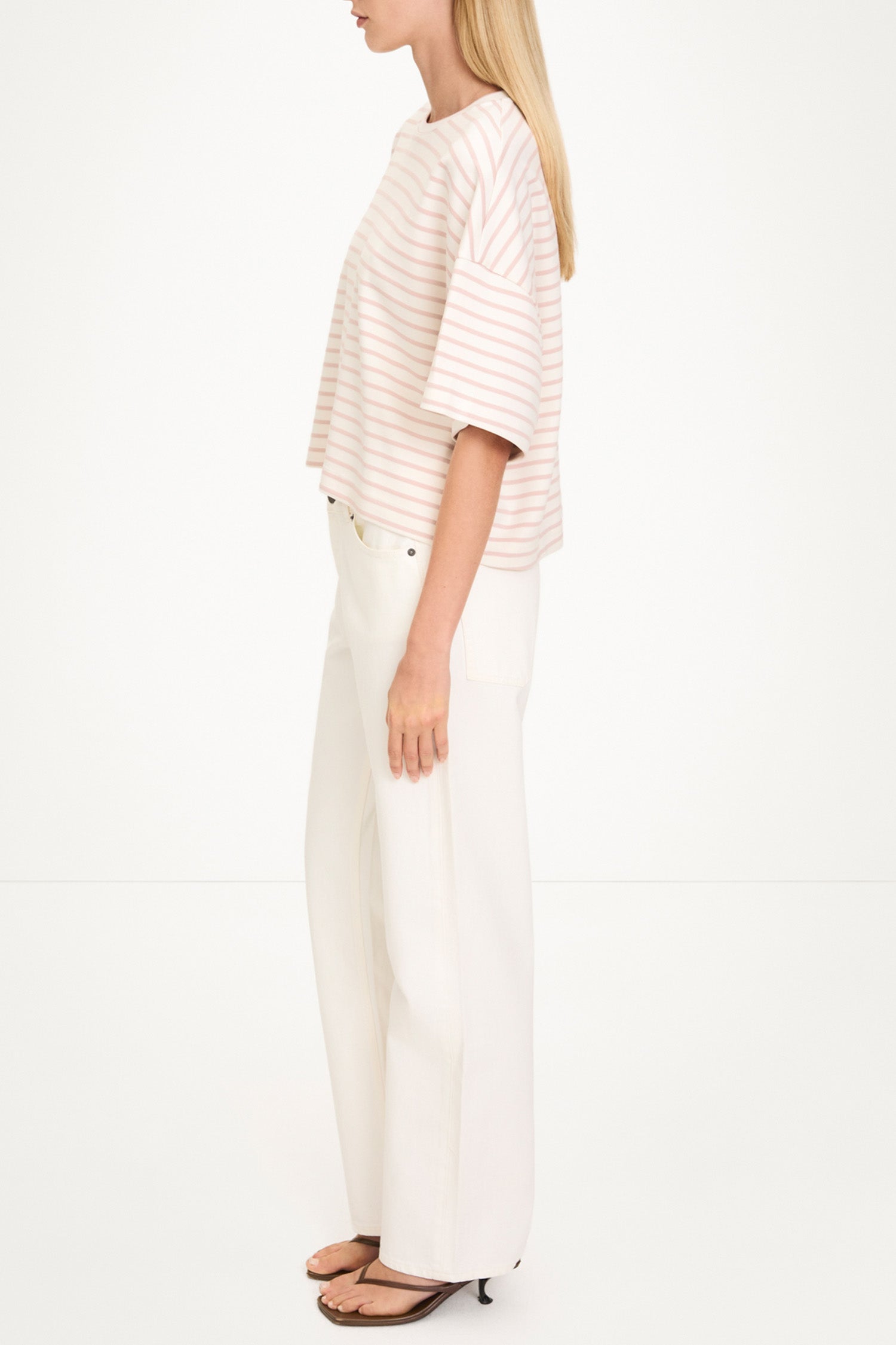 Juniper top boxy t-shirt pink stripe stylein model image side