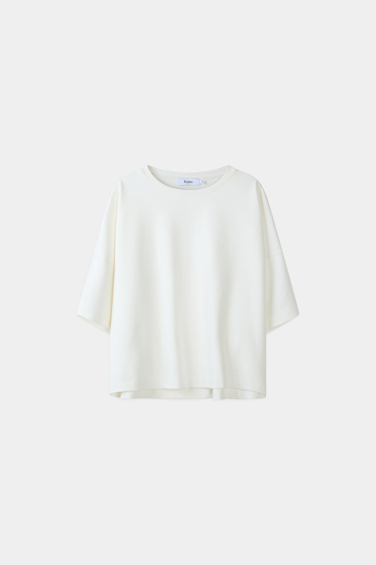 Juniper cropped boxy t-shirt cream stylein packshot