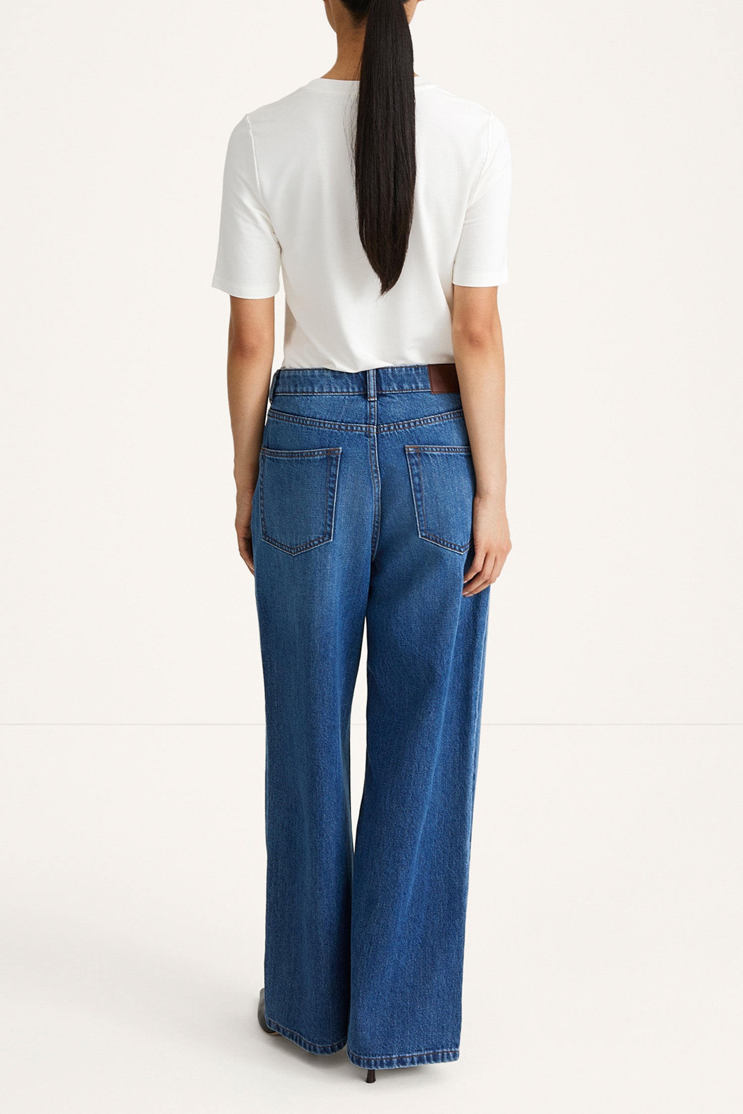Kayne wide denim trousers steel blue stylein model image back