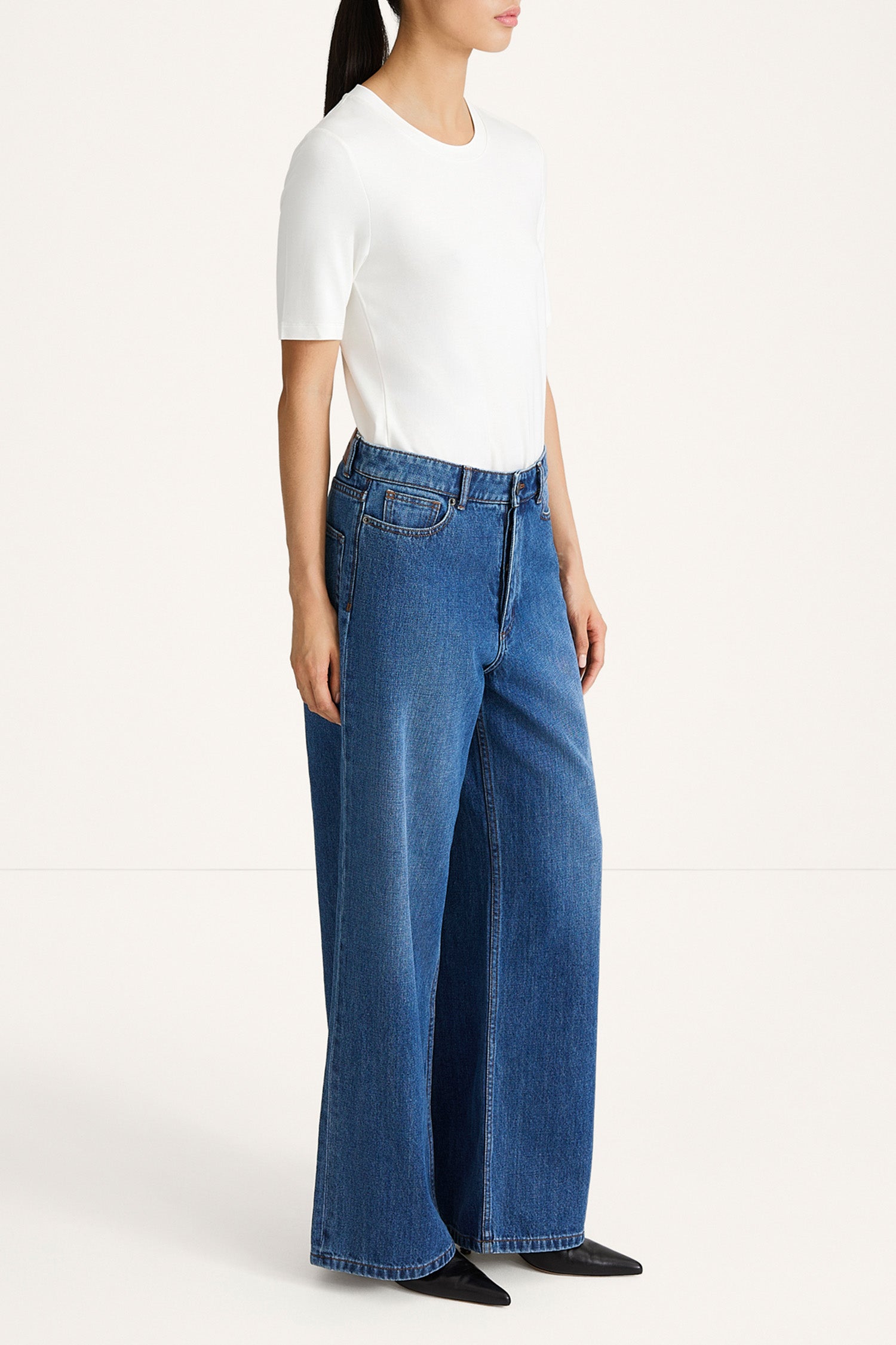 Kayne wide denim trousers steel blue stylein model image side