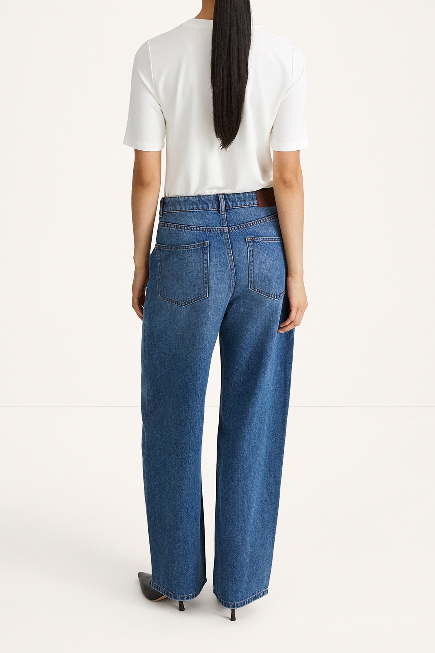 Keanu denim steal blue stylein back modell image