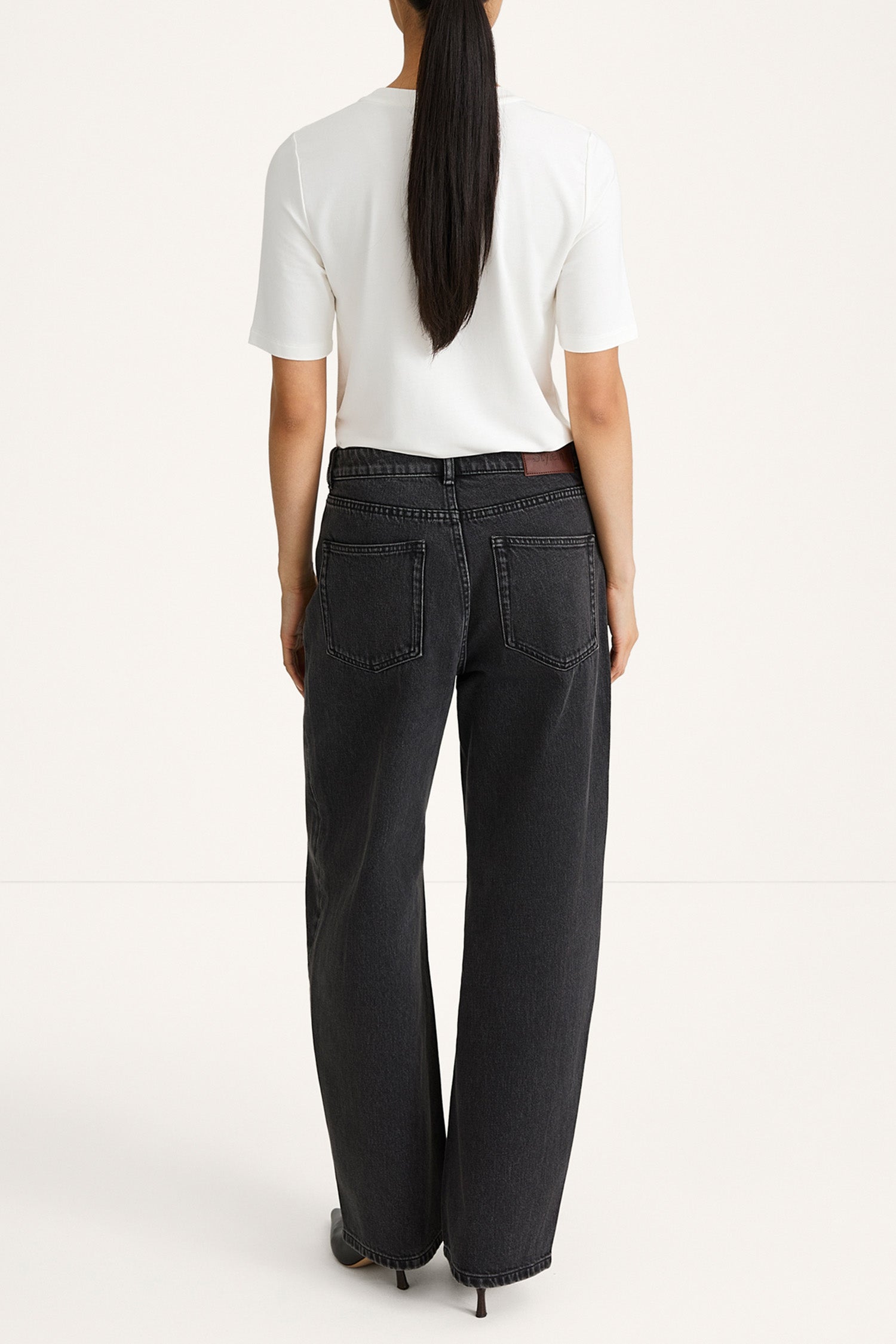 Keanu denim trousers barrel washed out black model image back