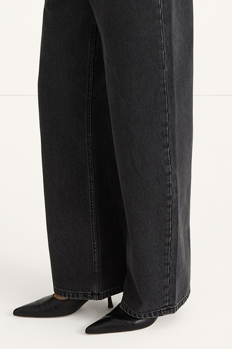 Keanu denim trousers barrel washed out black model image side close