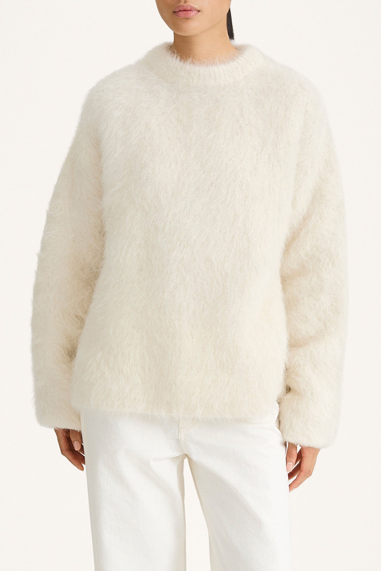Alpaca knitted white sweater oversized stylein close up