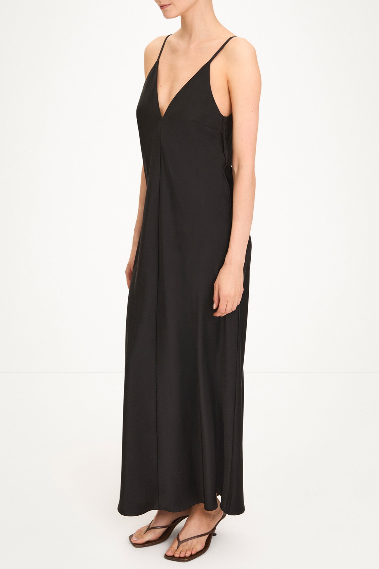 Macena v-neck maxi long dress black stylein model image side